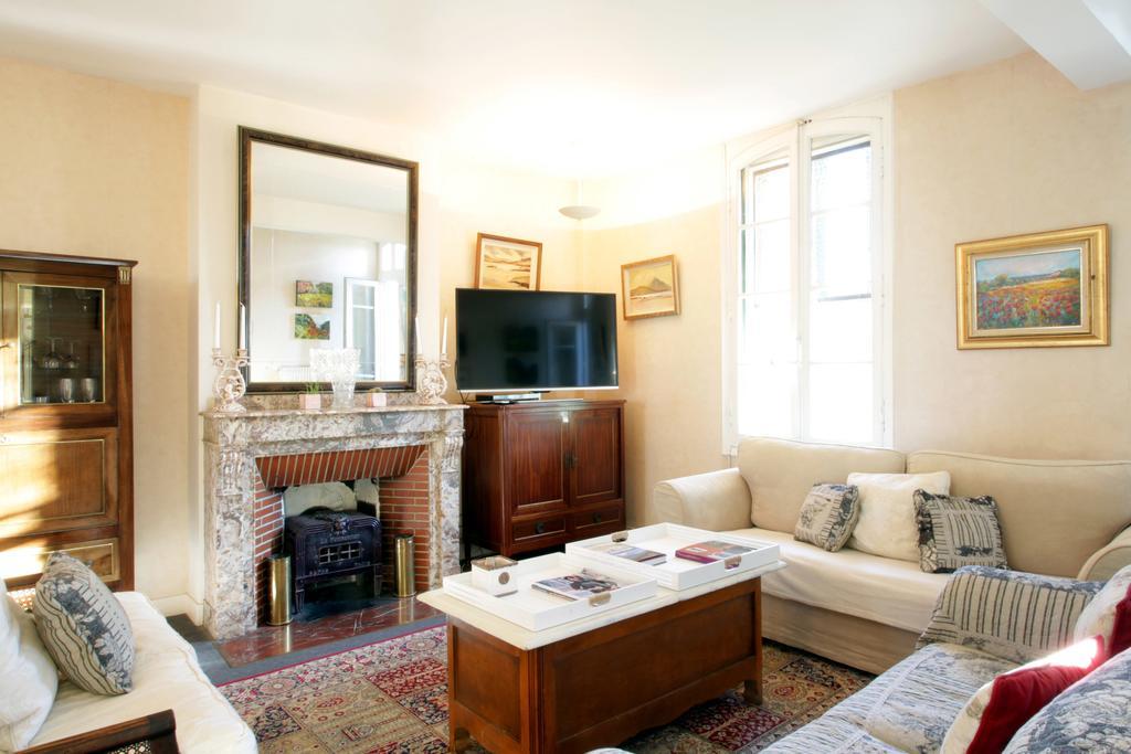 Maison de maître à BRAM # Jacuzzi Esterno foto