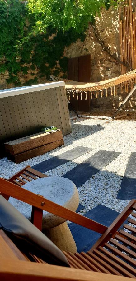 Maison de maître à BRAM # Jacuzzi Esterno foto